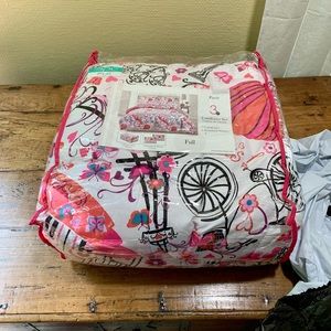 Compass New w/tag Full Paris Comforter Set